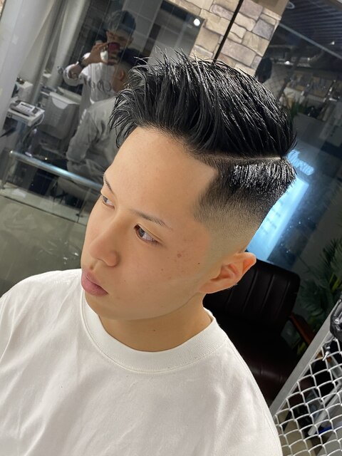 東京barber日本橋フェードツンツンパートスタイル