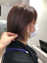 アトリエ(Atelier) 外ハネボブ♪ちら見せイヤリングベージュカラー