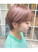 ハイトーン ショートボブ ピンクベージュ