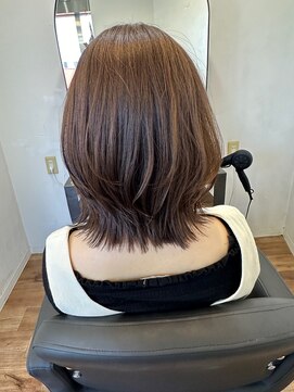 アリスバイアフロート 自由が丘(ALICe by AFLOAT) くびれミディアム／レイヤーカット／グレージュ／自由が丘