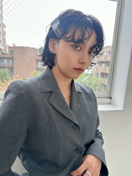 ホロ(hollo) プードルパーマショートくるくるパーマ