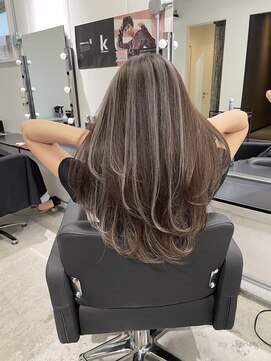 キング 高槻(K!ng) 縮毛矯正髪質改善ハイライトレイヤーカット高槻美容室エクステ