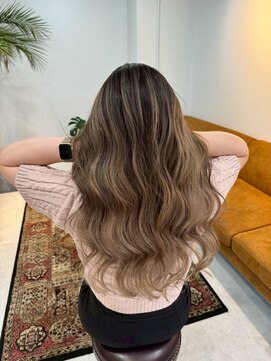 メリー オオサカ(Merly Osaka) contrast balayage