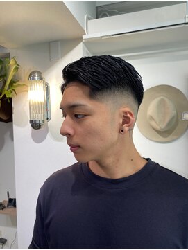 メゾンフォーメン 心斎橋店(Maison for men) 7:3パート/フェード/ベリーショート