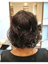 アンベリールフルー(EMBELLIR fleur)&nbsp;ミディアムパーマスタイル