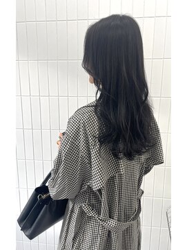 イル 天神西通り店(ill) レイヤーミディ/ツヤ髪/ラベンダーグレー/暗髪