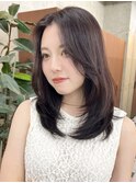 栄柔らか質感レイヤーカットミディアム