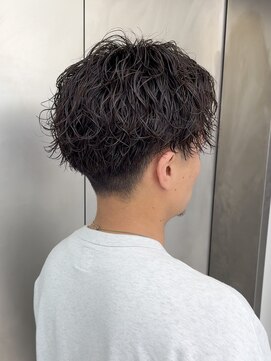 ビューナゴヤ 名駅(VIEW NAGOYA) メンズ/サーフカール/刈り上げセンターパート/波巻きツイスパ