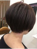ショートボブ