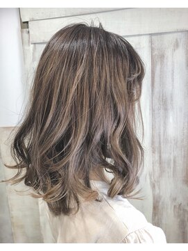 アンフィドットドゥルドゥ(AnFye.dueldo) 【AnFye.dueldo 】ハイトーンブラウン  ×  ゆる巻き