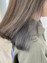 ヘアデザイン マノス(hair design mano's) グレーベージュ/イヤリングカラー/内巻きワンカール