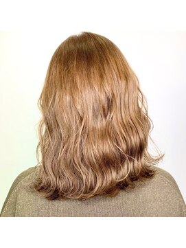 メーヴェ(Mowen) ミルクティーベージュxアディクシーxラフウェーブ