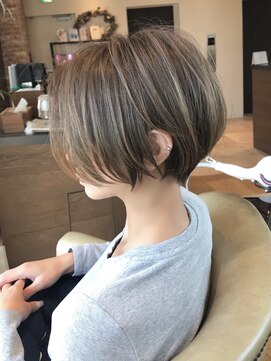 バンプ ギンザ(BUMP GINZA) 《30代40代》白髪ぼかしハイライト×前下がりボブ【イケダ】