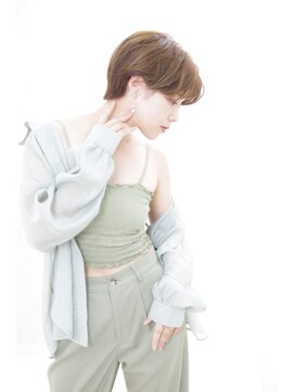 フィールエー レキシントンプラザ店(feel.a) マニッシュショートで作るセンターパート