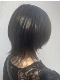 ショートウルフカット/ショートレイヤー/ダークグリーン/