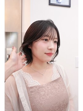 デイジー(Daisy) 重くならない暗めツヤカラー