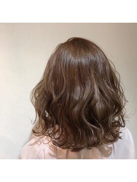 コンフェティ ひまわり高橋店(Confetti) ゆるふわボブ