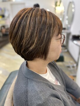 ビィーワンイースト(Be 1 EAST) ショートボブ