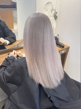 エイトデイズ 三宮駅前店(EIGHT days) white beige