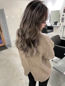 キング(K!ng) 縮毛矯正髪質改善ハイライトレイヤーカット枚方美容室エクステ