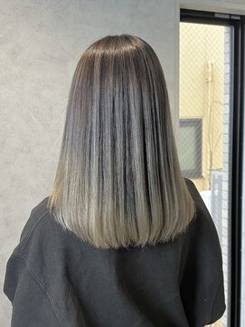 ラック(LUCK) バレイヤージュ/船橋/くすみベージュ/細めハイライト