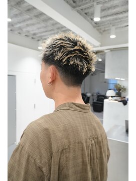 イル 天神大名店(ill) フェードカット/ローフェード/スパイキーショート