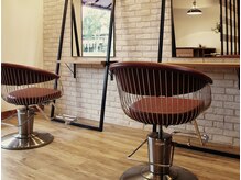 ハマユミバ(HAMAYUMIBA beauty salon)の雰囲気(質にこだわった座り心地の良いチェアで、ごゆっくりお寛ぎ下さい)