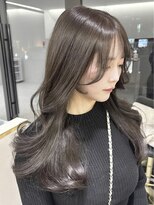 ラヴィ(Lavie)&nbsp;暗髪韓国ヘアーハッシュカットレイヤーカットハイライトカラー
