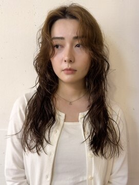 外国人風抜け感レイヤーパーマ〈riko〉