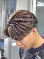 オーバル ジングウマエ(OVARL jingumae)&nbsp;フェザーパーマセンターパート