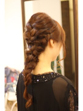 レアリス ヘアーデザイン(REALIS hair design) 編み込み
