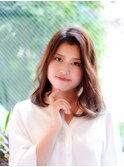 ゆるウェーブが大人可愛いリラックスロング