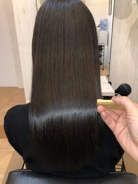 アコンプリッシュ 代官山 恵比寿(accomplish) プラチナミネコラ