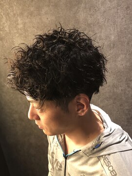 メンズアートヘアー ブーム(MEN'S ART HAIR BOOM) 強めスパイラルパーマ