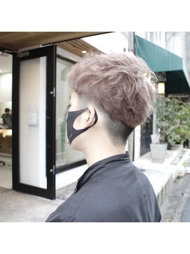 デコヘアーフラッペ(DECO HAIR frappe) ブリーチ2回　グレー系カラー