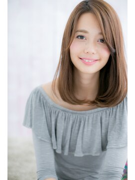 ヘアアンドビューティー ミック(Hair & Beauty miq) 大人かわいいグレイアッシュかきあげバングこなれヘアc1