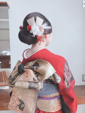 ヴィヴァーチェフィオーレ(Vivace fiore) キレイめ面スタイル