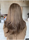 スモーキーサンドベージュ