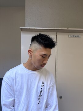 ウェルネス(Wellness) ツイストスパイラルサイドパートスキンフェード12