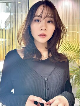 シティ(CITY) 韓国ヘア レイヤーカット 透明感 グレージュ 井坂