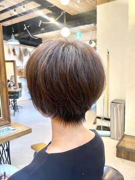 チリンバイロストシティー(Chillin by LOSTCITY) ショートボブ髪質改善白髪ぼかしインナーカラー