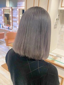 ネオリーブ クタ 町田店(Neolive kuta) 【Neolive kuta】シルバーグレー【町田】