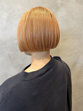 ワッツユアヘアストーリー(What’s your hair story) ハイトーンカラー/オレンジカラー/ショートボブ/ブリーチあり