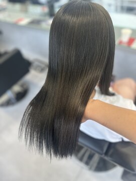 ミニョン(Mi9non) 透明感抜群オリーブカラー