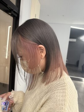 ナンバー 竪町(number+) 20代30代40代ストレートインナーカラーピンク