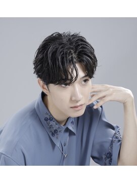 コンフィデンス メンズヘアー(confidence MEN'S HAIR) センターパート！ナチュラルスパイラルパーマ