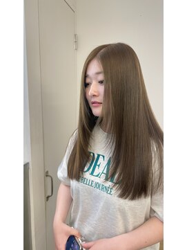 ジーナ 渋谷神南(Zina) レイヤーカット×オリーブベージュ【zina齋藤遥夏】