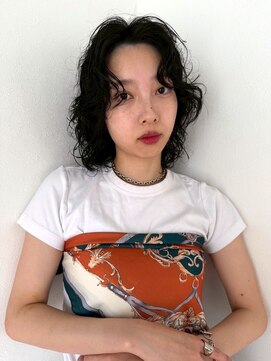 トレンチ(TRENCH) 暗髪×くしゃっとパーマ　　　　　TRENCH