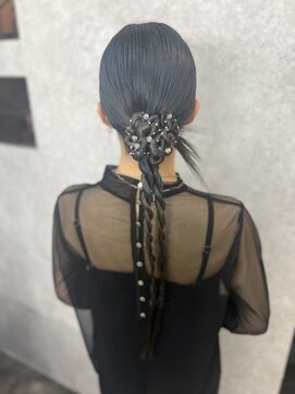 ラビス(Lovis) ミディアム/暗めカラー/デザインカラー/フェイスフレーミング