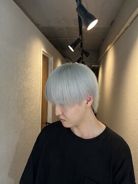 アジールヘア 所沢プロペ通り店(agir hair) 20代◎メンズホワイトカラー×マッシュウルフで小顔カット